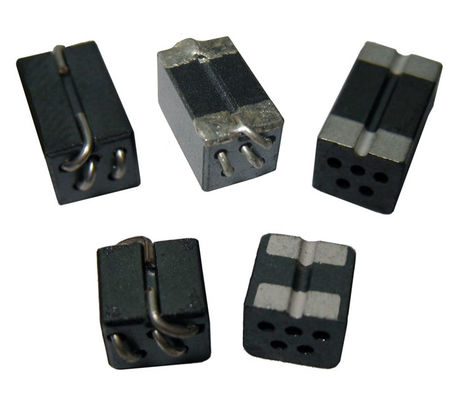 EMI Bastırma Ferrit Boncuk İndüktörler Yumuşak Tip NiZn Malzeme 5.0 * 5.5 * 4.6mm